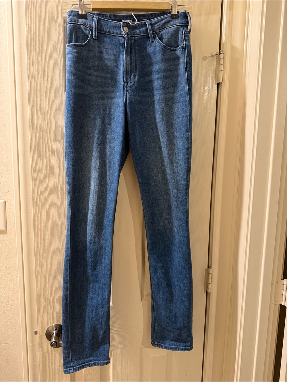 Old Navy Straight-Leg Jeans in Classic Blue Wash